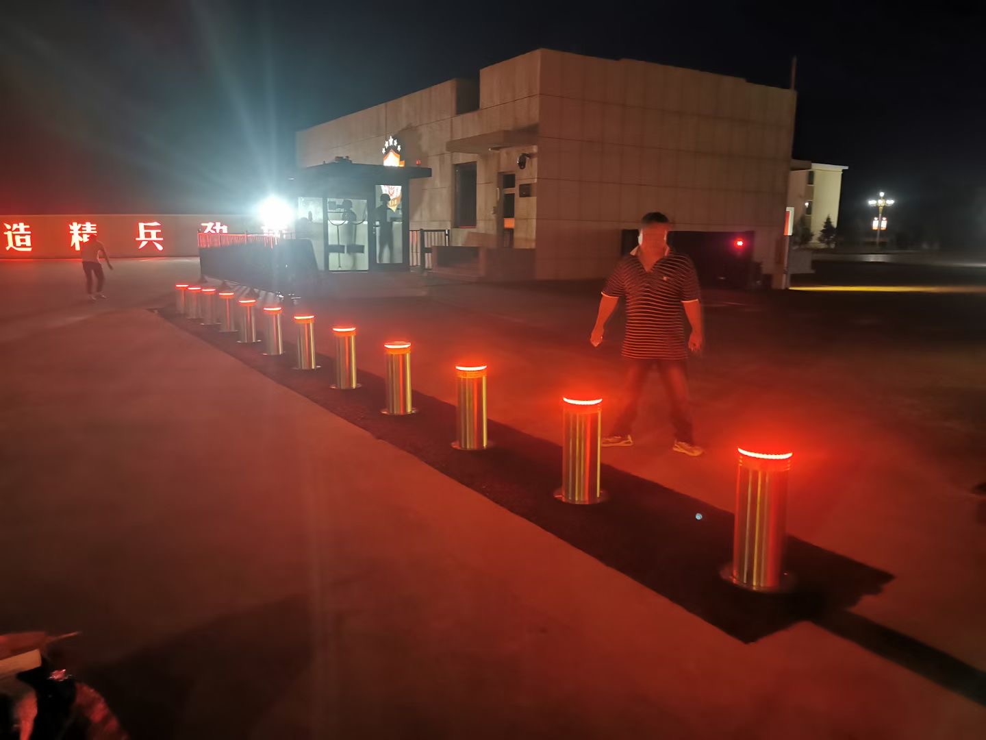 全自动升降柱的选择要点